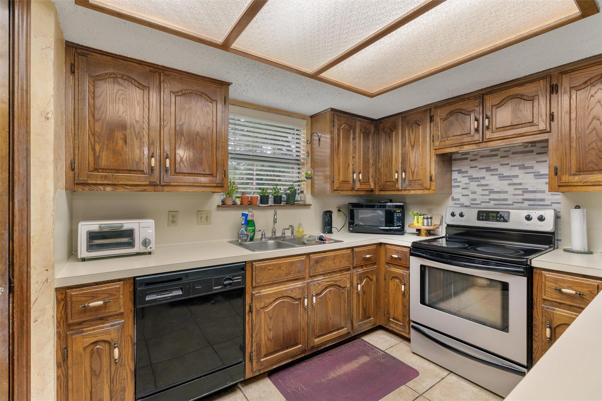 401 Drake Lane Taylor TX 76574