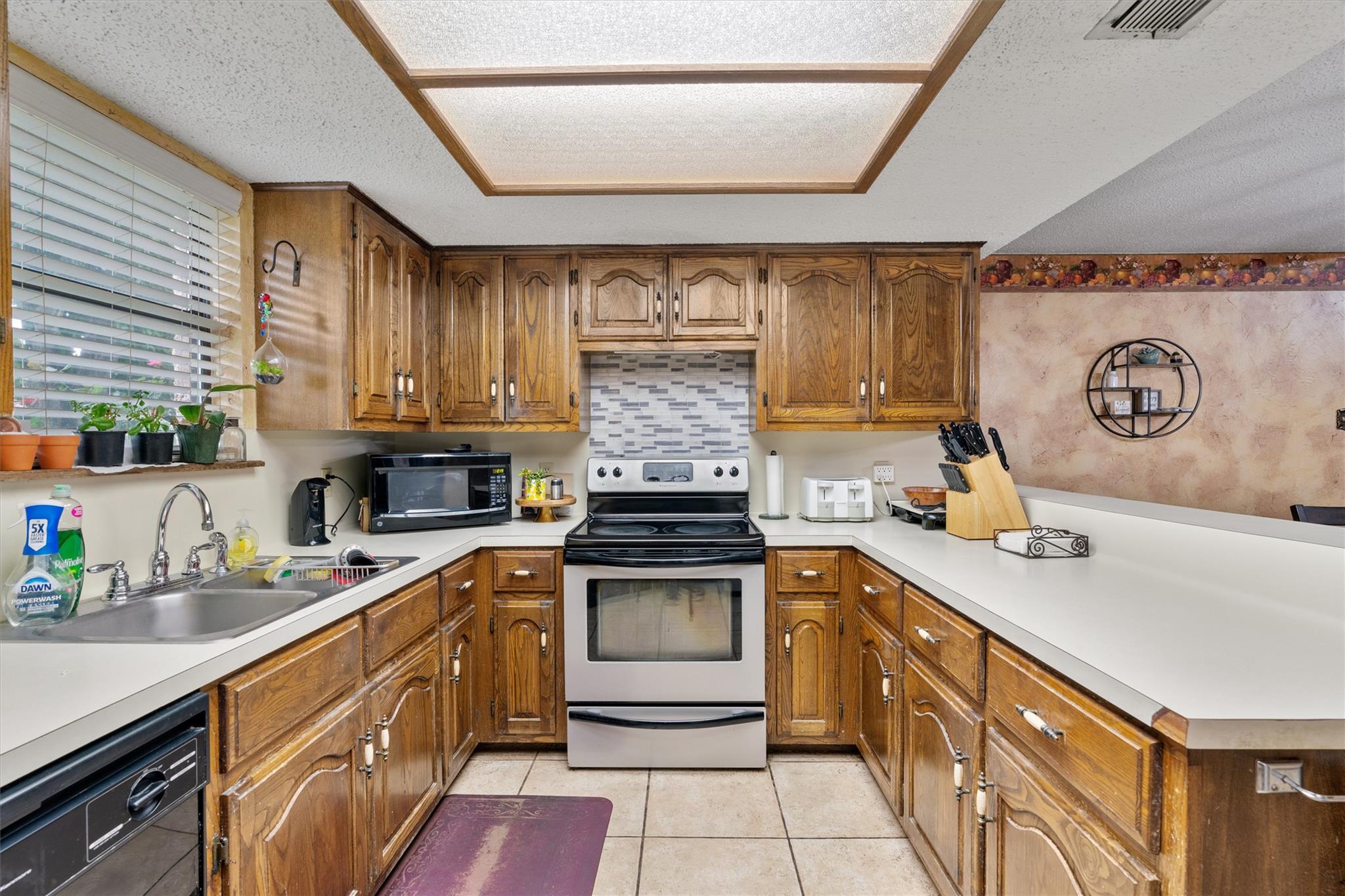 401 Drake Lane Taylor TX 76574