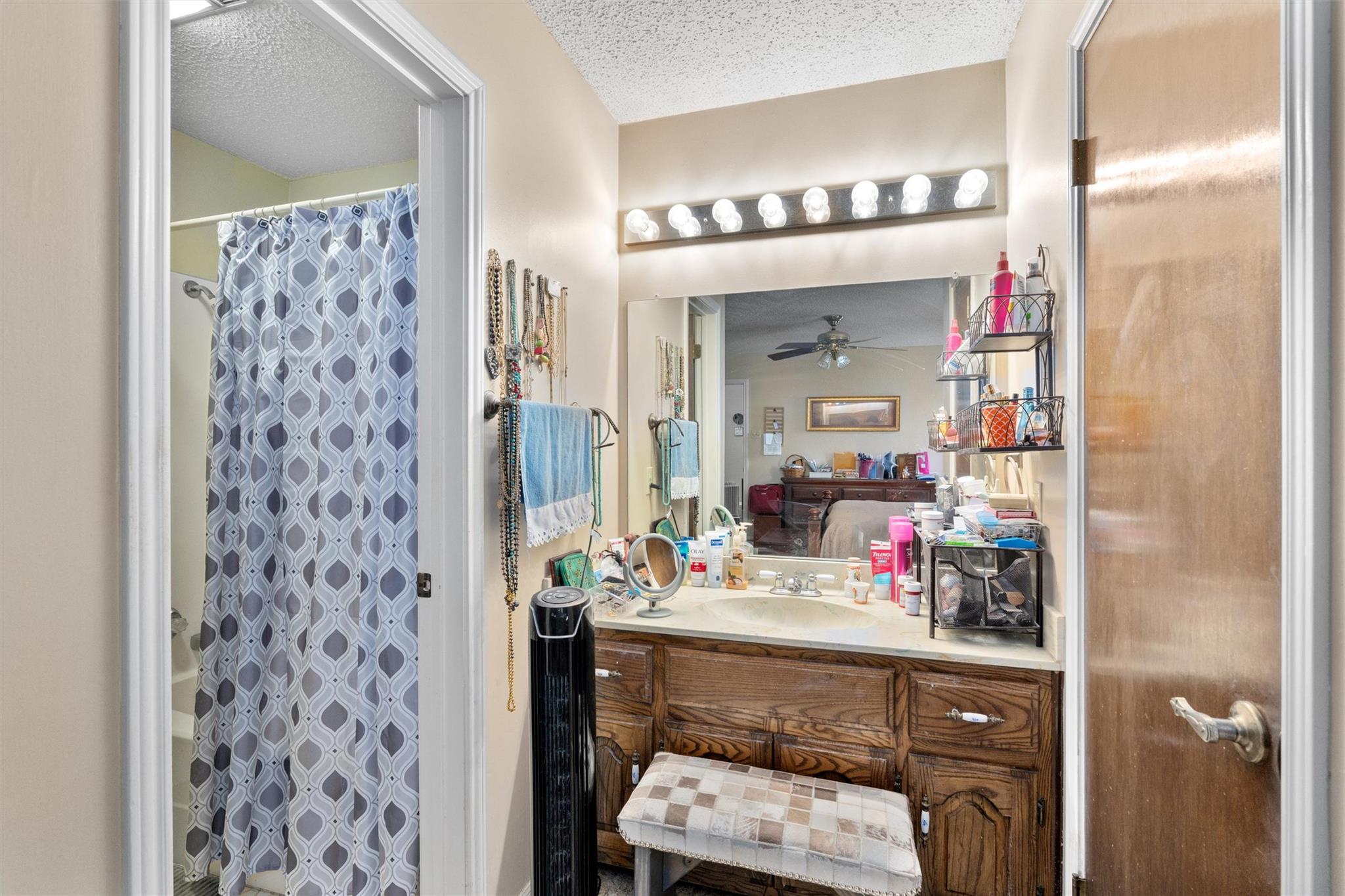 401 Drake Lane Taylor TX 76574
