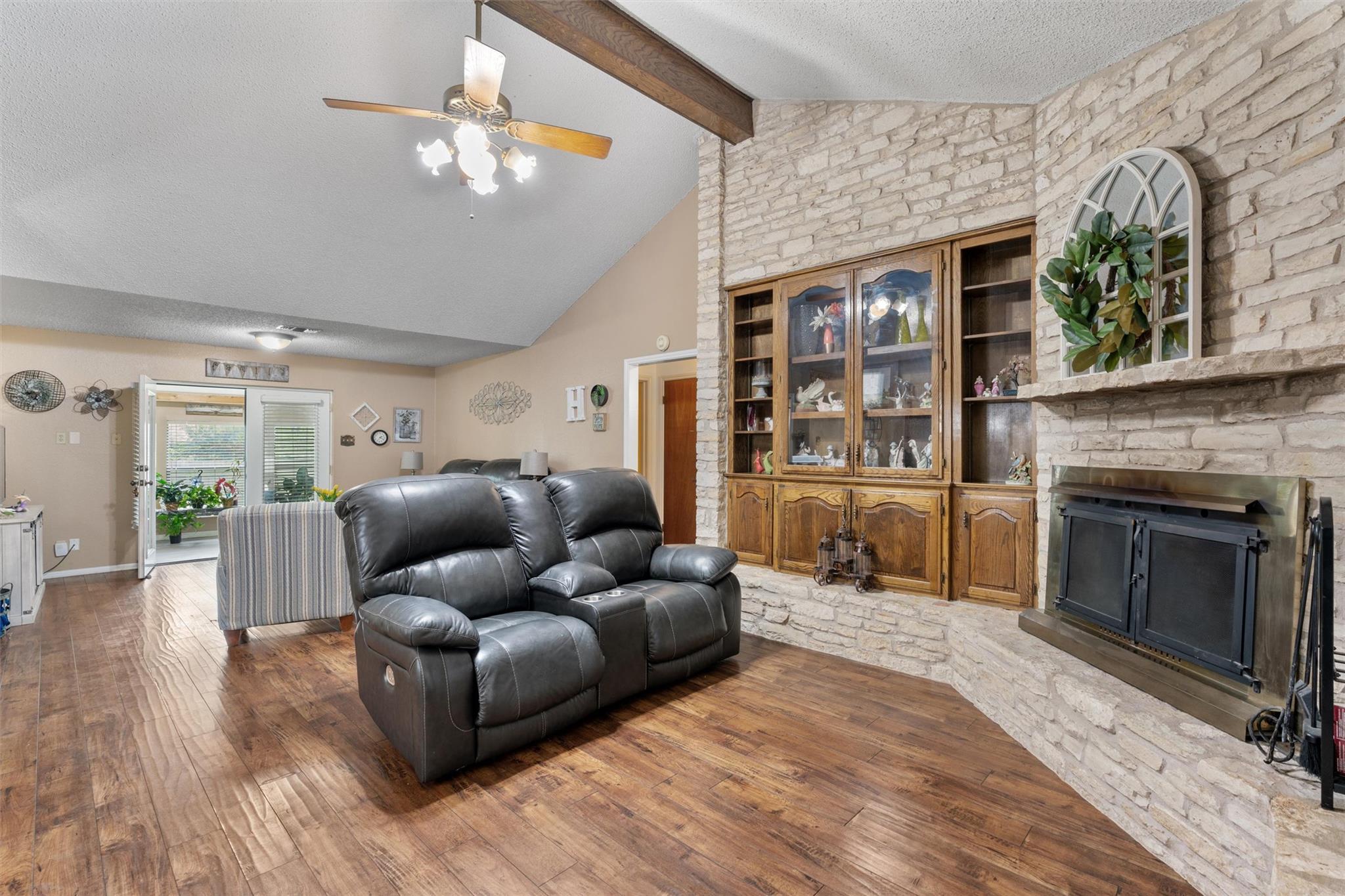 401 Drake Lane Taylor TX 76574