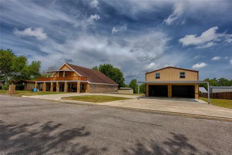 113 Thiele Drive Yoakum TX 77995