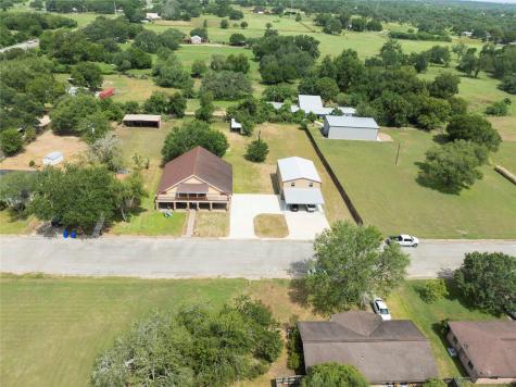 113 Thiele Drive Yoakum TX 77995