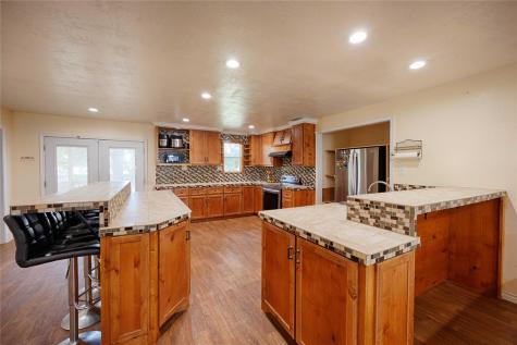 113 Thiele Drive Yoakum TX 77995