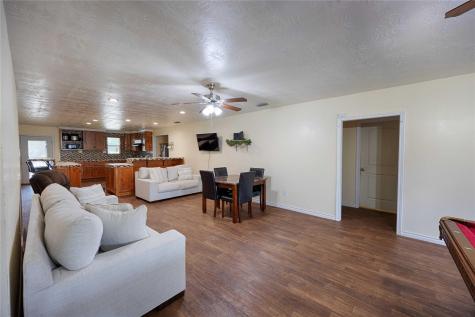 113 Thiele Drive Yoakum TX 77995