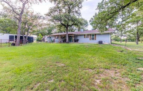 7338 Fm 1624 Lexington TX 78947