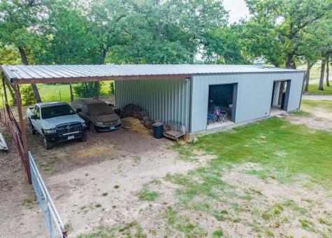 7338 Fm 1624 Lexington TX 78947