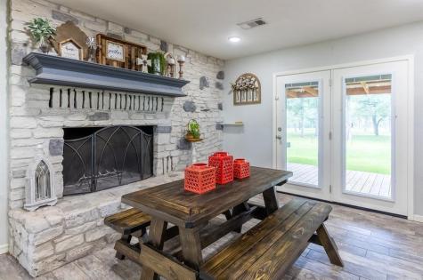 7338 Fm 1624 Lexington TX 78947