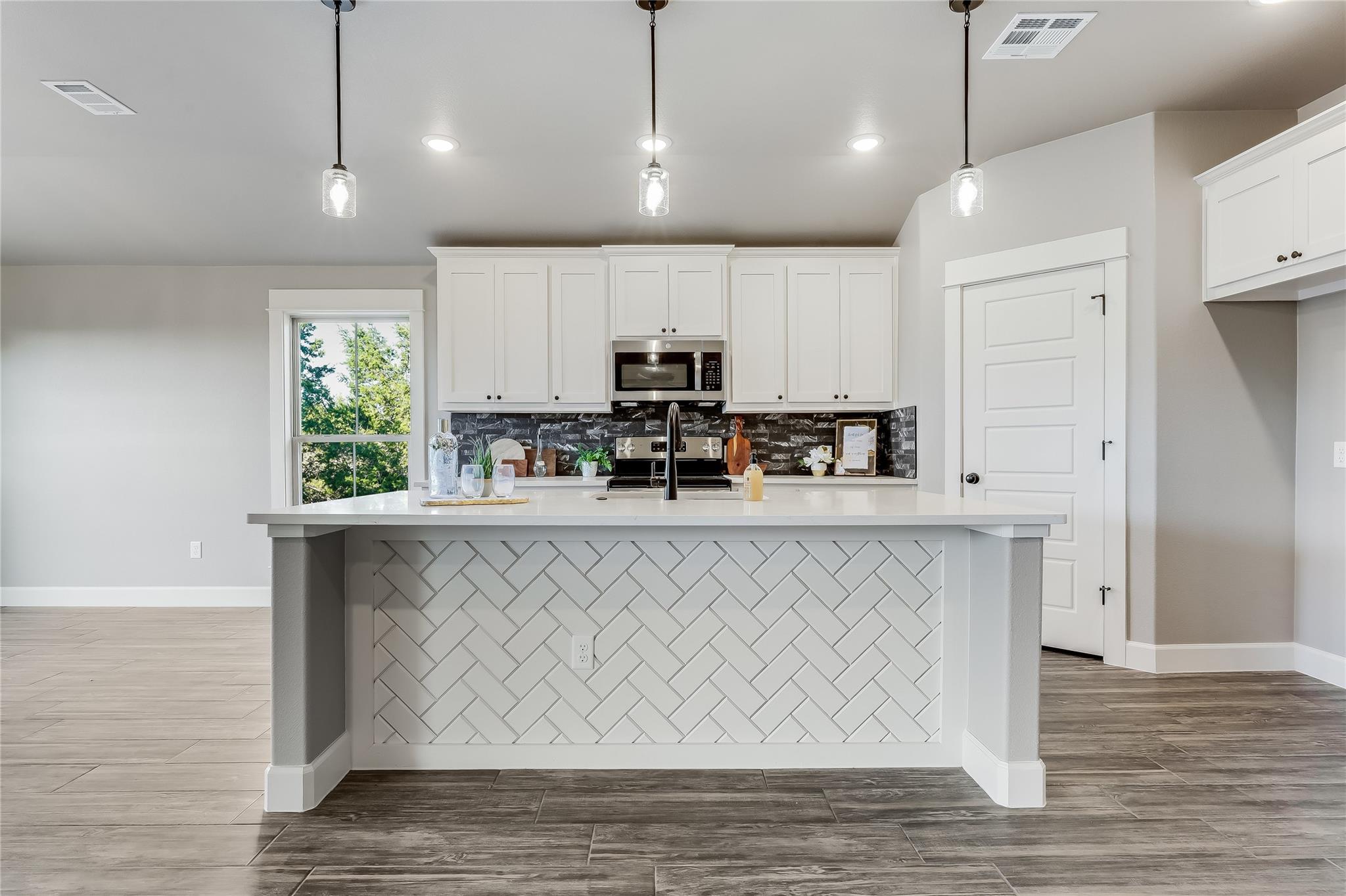 2502 Truman Drive Lago Vista TX 78645