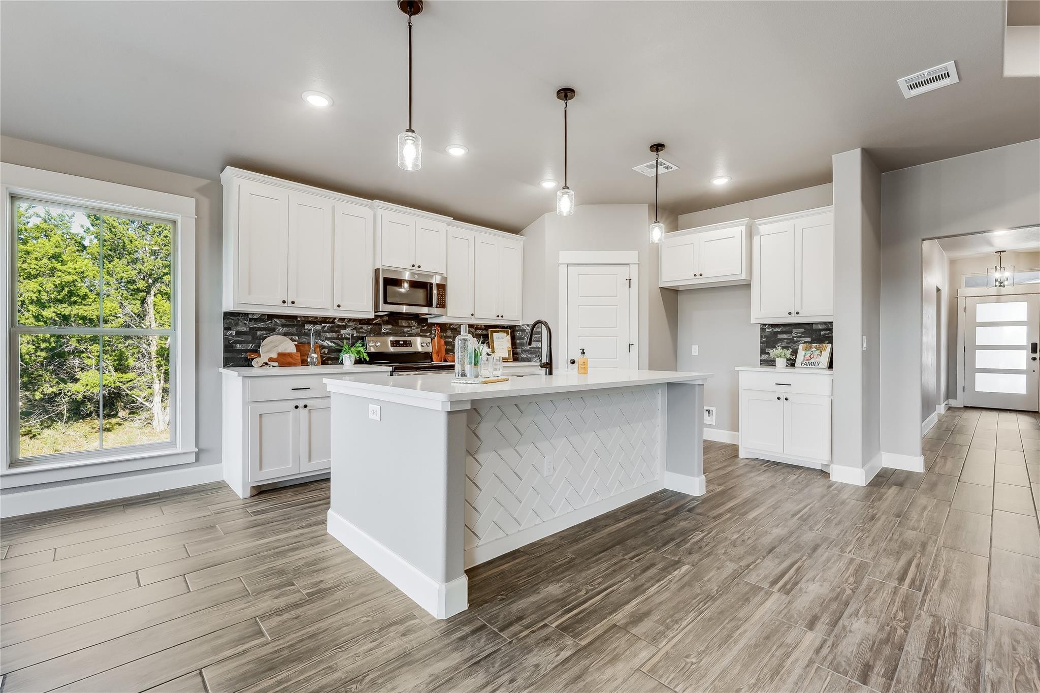2502 Truman Drive Lago Vista TX 78645