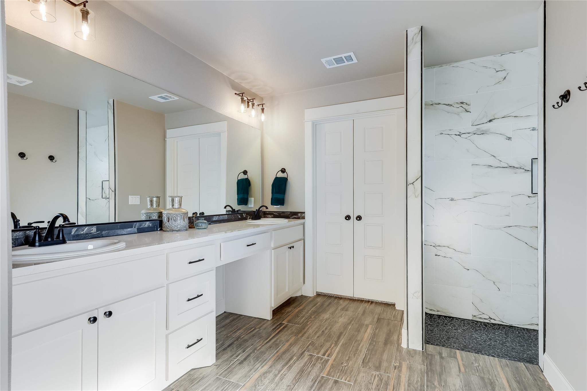 2502 Truman Drive Lago Vista TX 78645