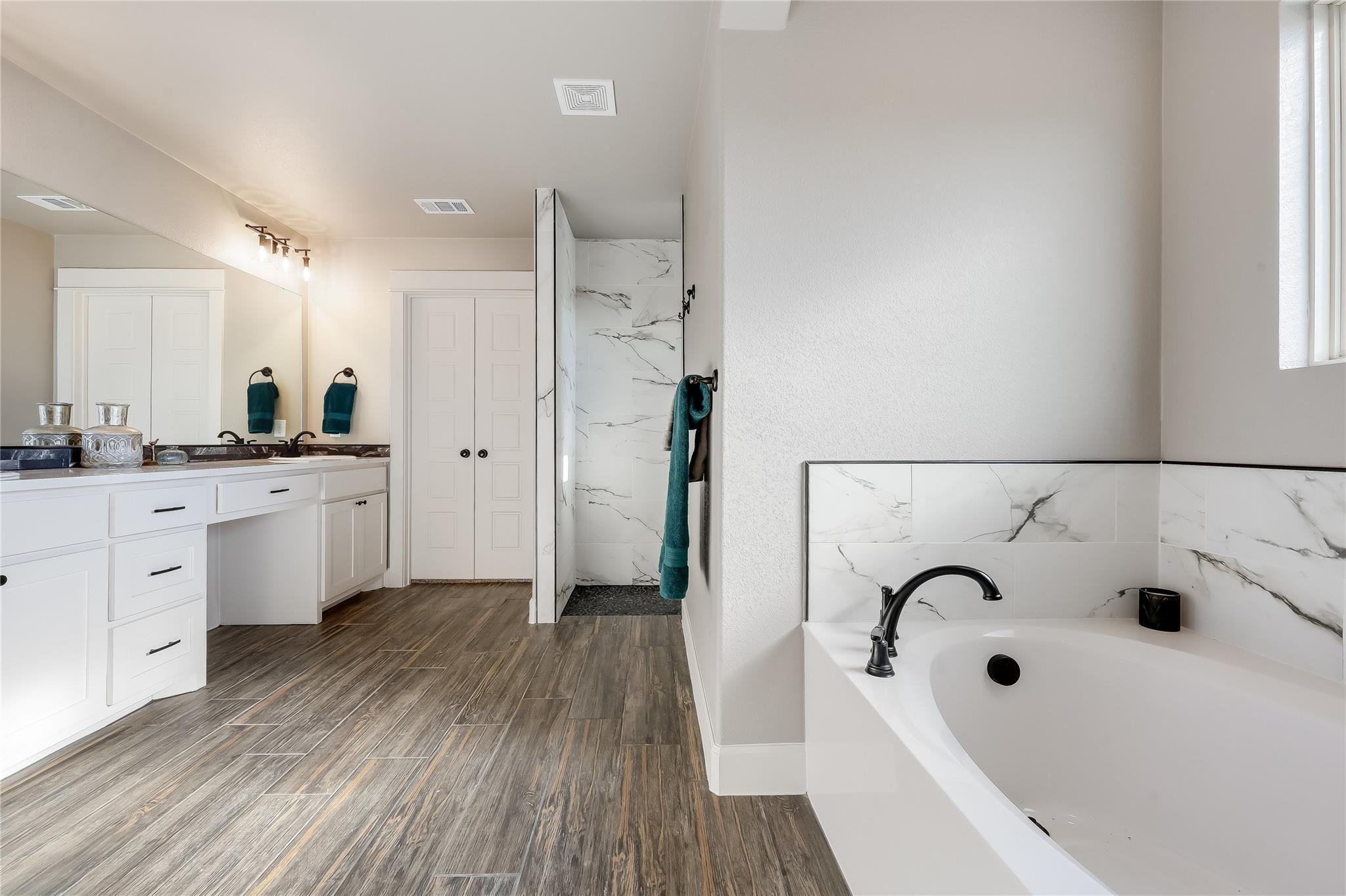 2502 Truman Drive Lago Vista TX 78645