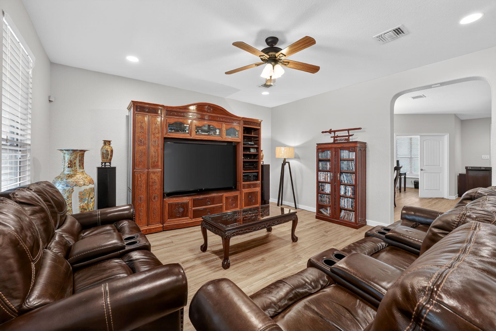 1124 Calla Lily Boulevard Leander TX 78641