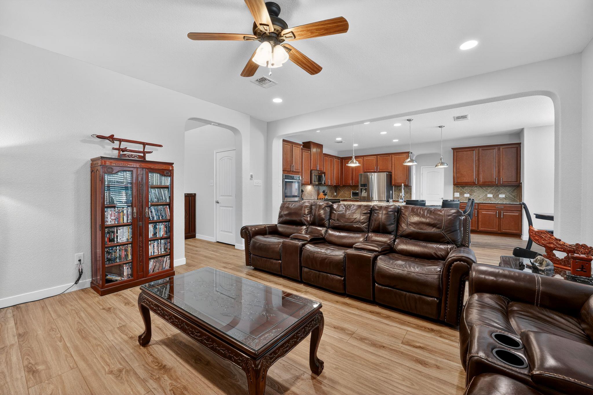 1124 Calla Lily Boulevard Leander TX 78641