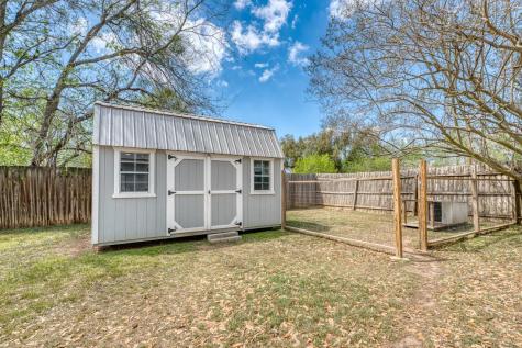 609 Dickson Street Lexington TX 78947