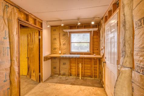 609 Dickson Street Lexington TX 78947