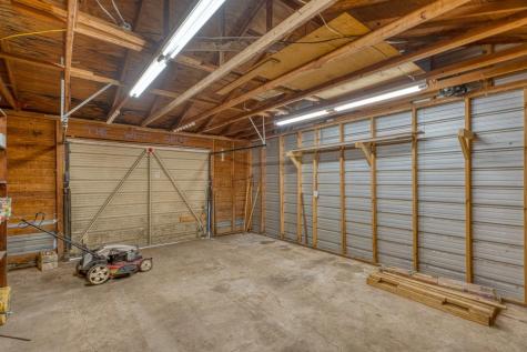 609 Dickson Street Lexington TX 78947