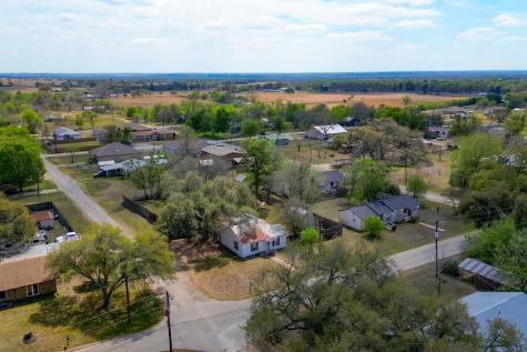 609 Dickson Street Lexington TX 78947