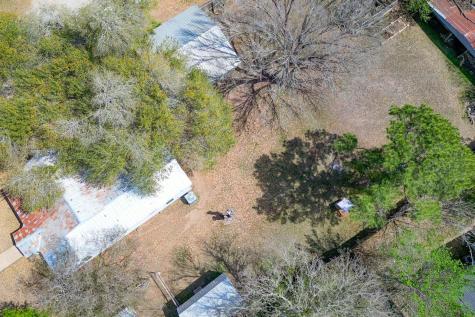 609 Dickson Street Lexington TX 78947