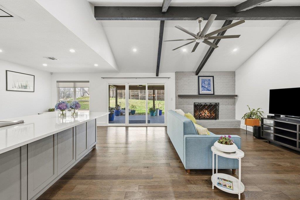 9421 Spring Hollow Drive Austin TX 78750