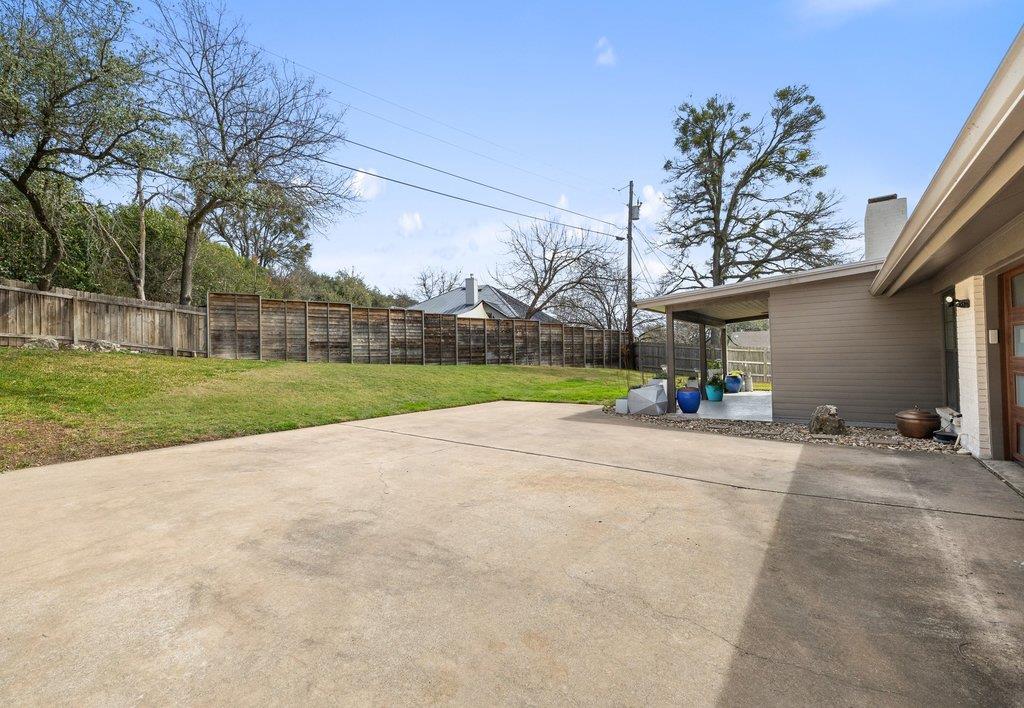9421 Spring Hollow Drive Austin TX 78750