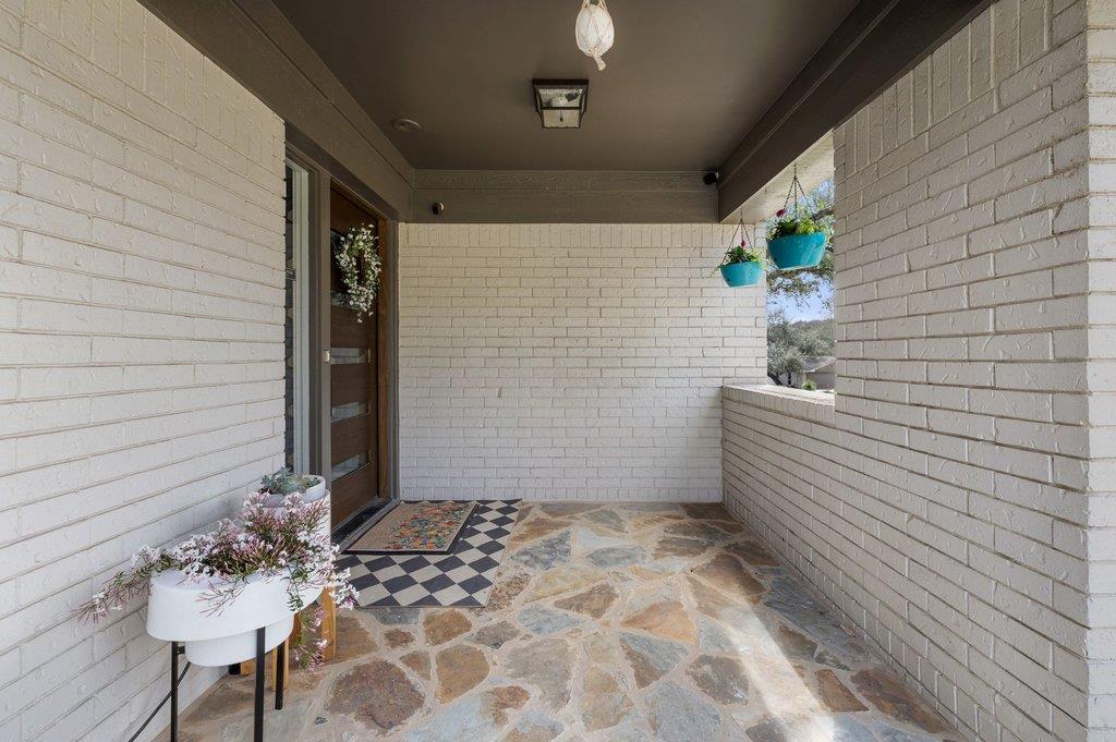 9421 Spring Hollow Drive Austin TX 78750