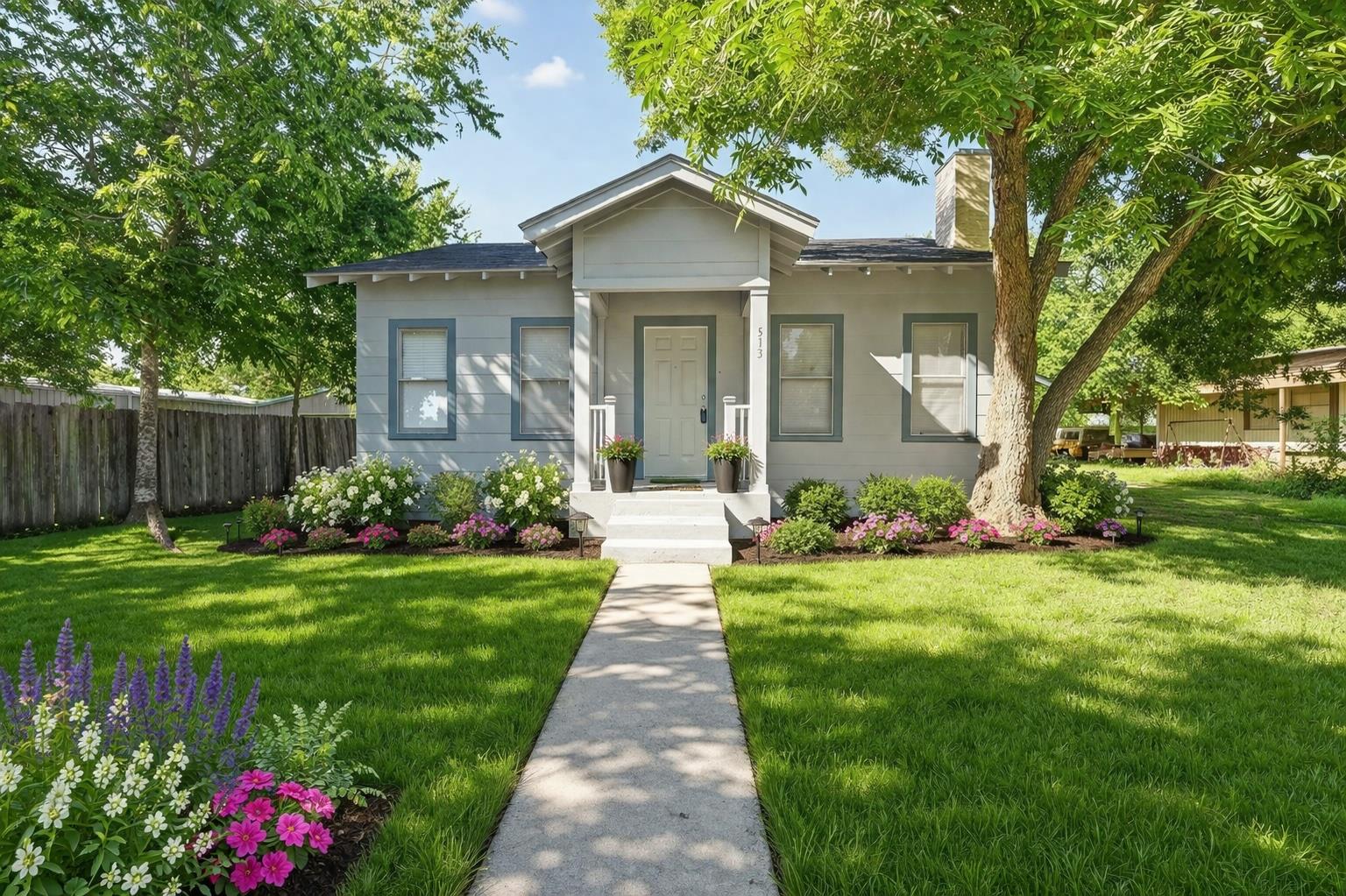 513 San Marcos Highway Luling TX 78648