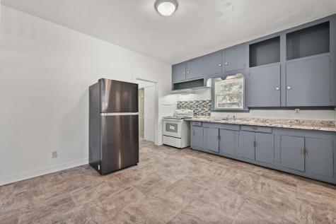 513 San Marcos Highway Luling TX 78648