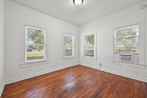 513 San Marcos Highway Luling TX 78648