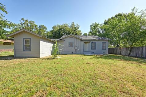 513 San Marcos Highway Luling TX 78648