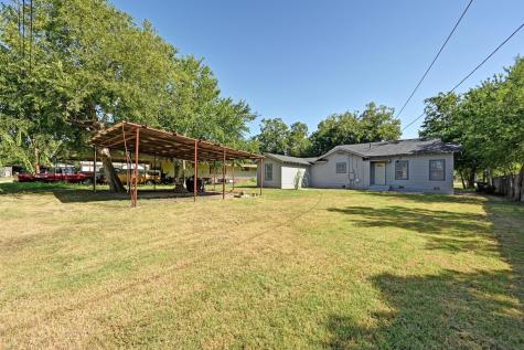 513 San Marcos Highway Luling TX 78648