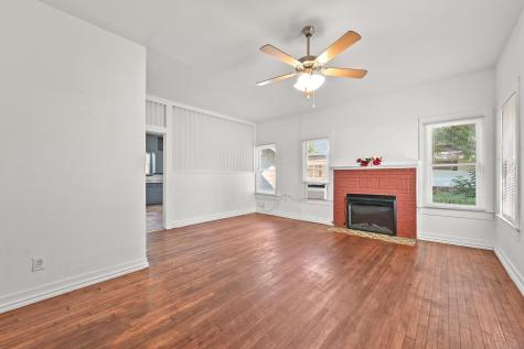 513 San Marcos Highway Luling TX 78648