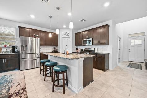 275 Coyote Creek Way Kyle TX 78640