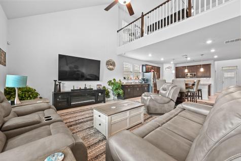 275 Coyote Creek Way Kyle TX 78640