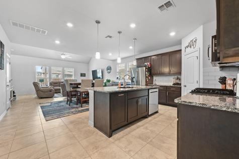 275 Coyote Creek Way Kyle TX 78640