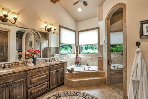 601 Strada Luca Florence TX 76527