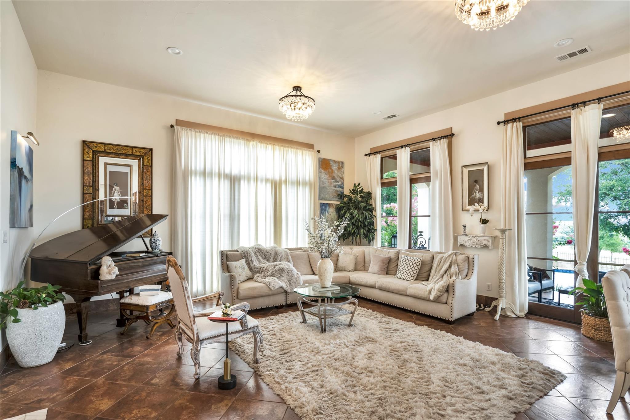 601 Strada Luca Florence TX 76527