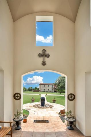 601 Strada Luca Florence TX 76527