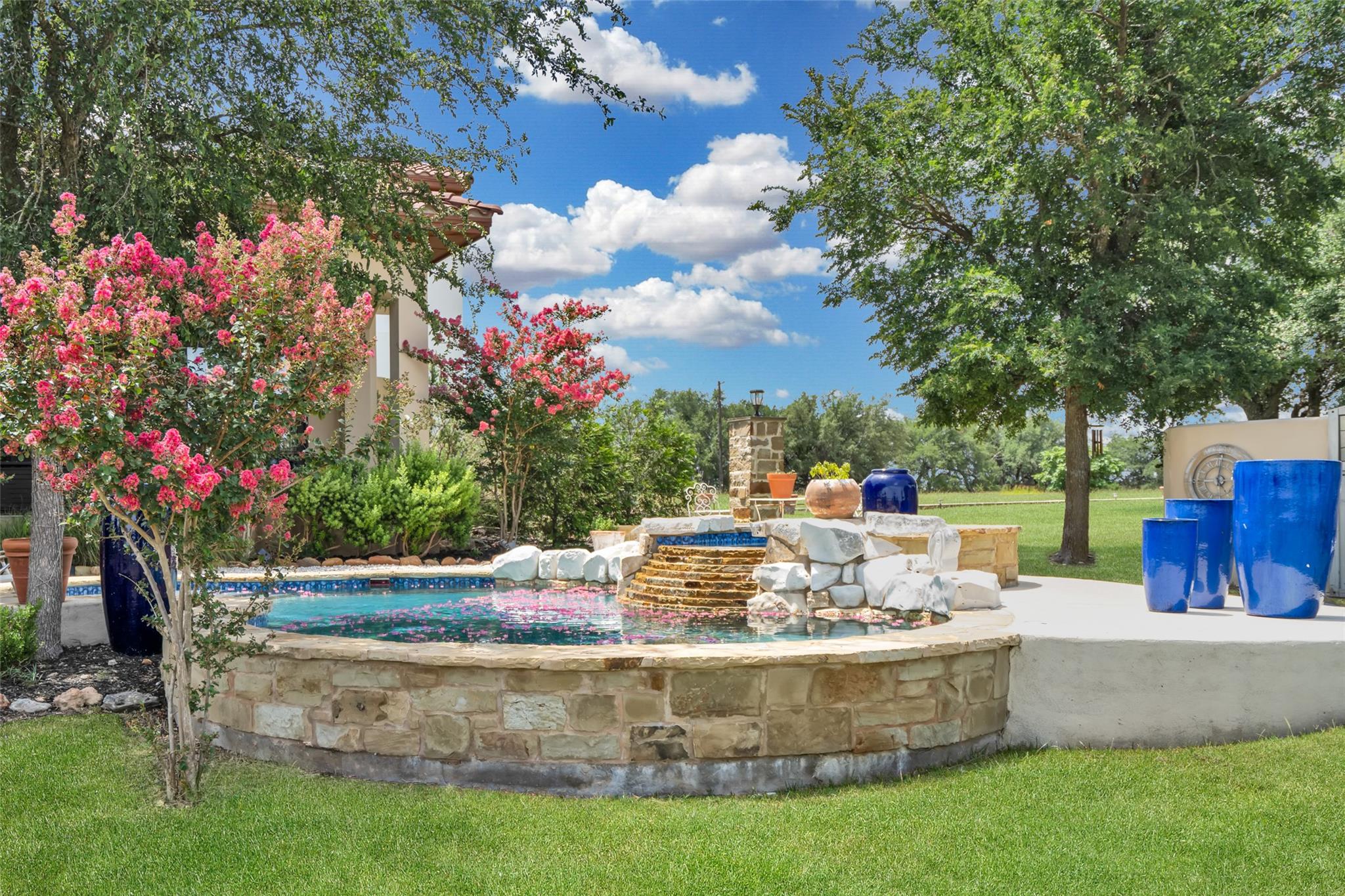 601 Strada Luca Florence TX 76527