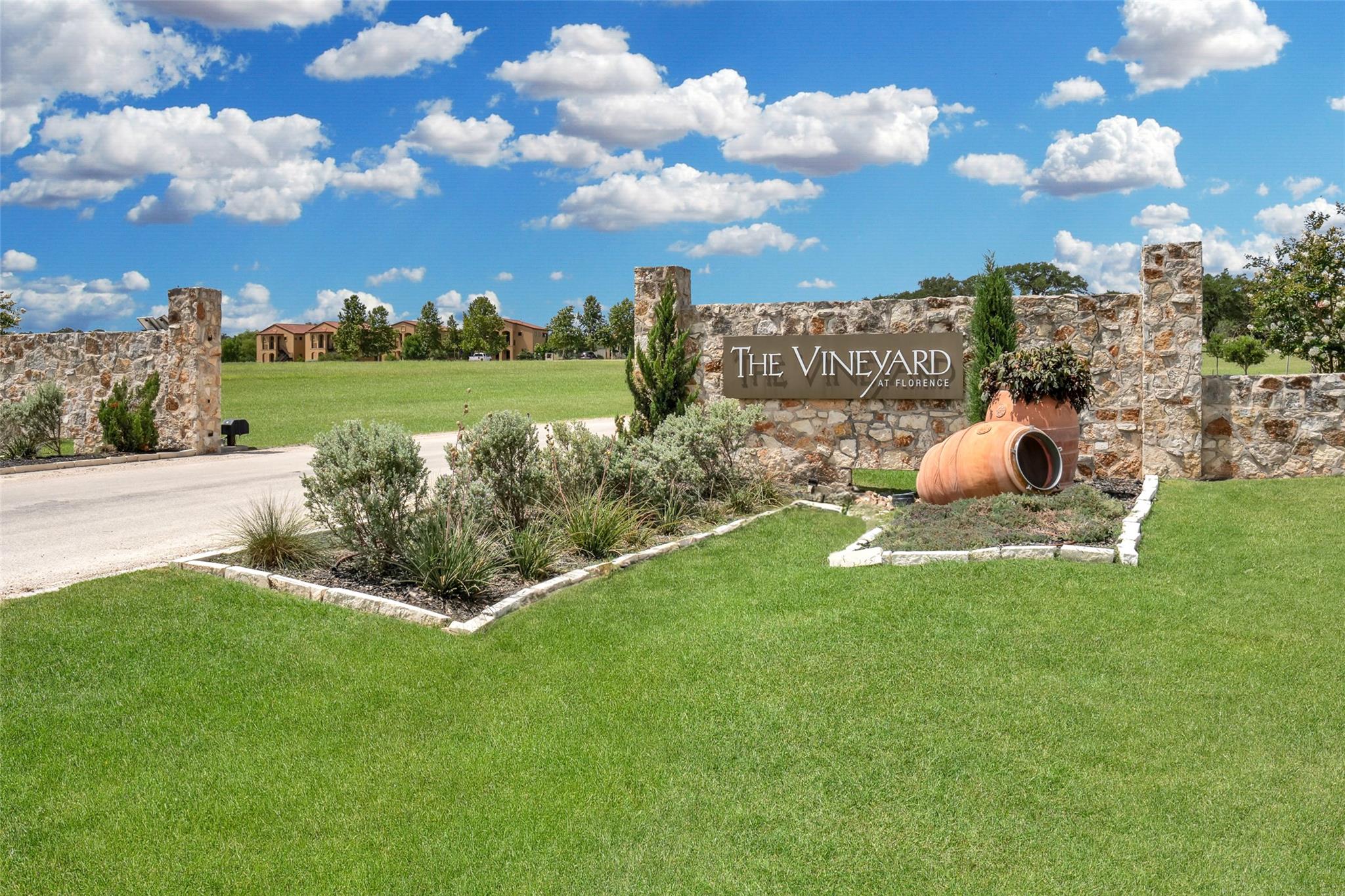 601 Strada Luca Florence TX 76527