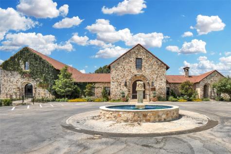 601 Strada Luca Florence TX 76527