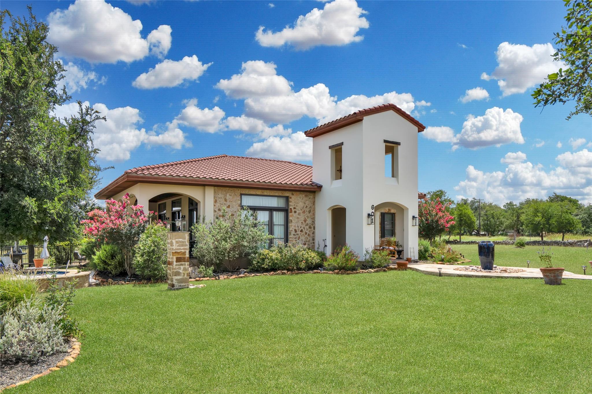 601 Strada Luca Florence TX 76527