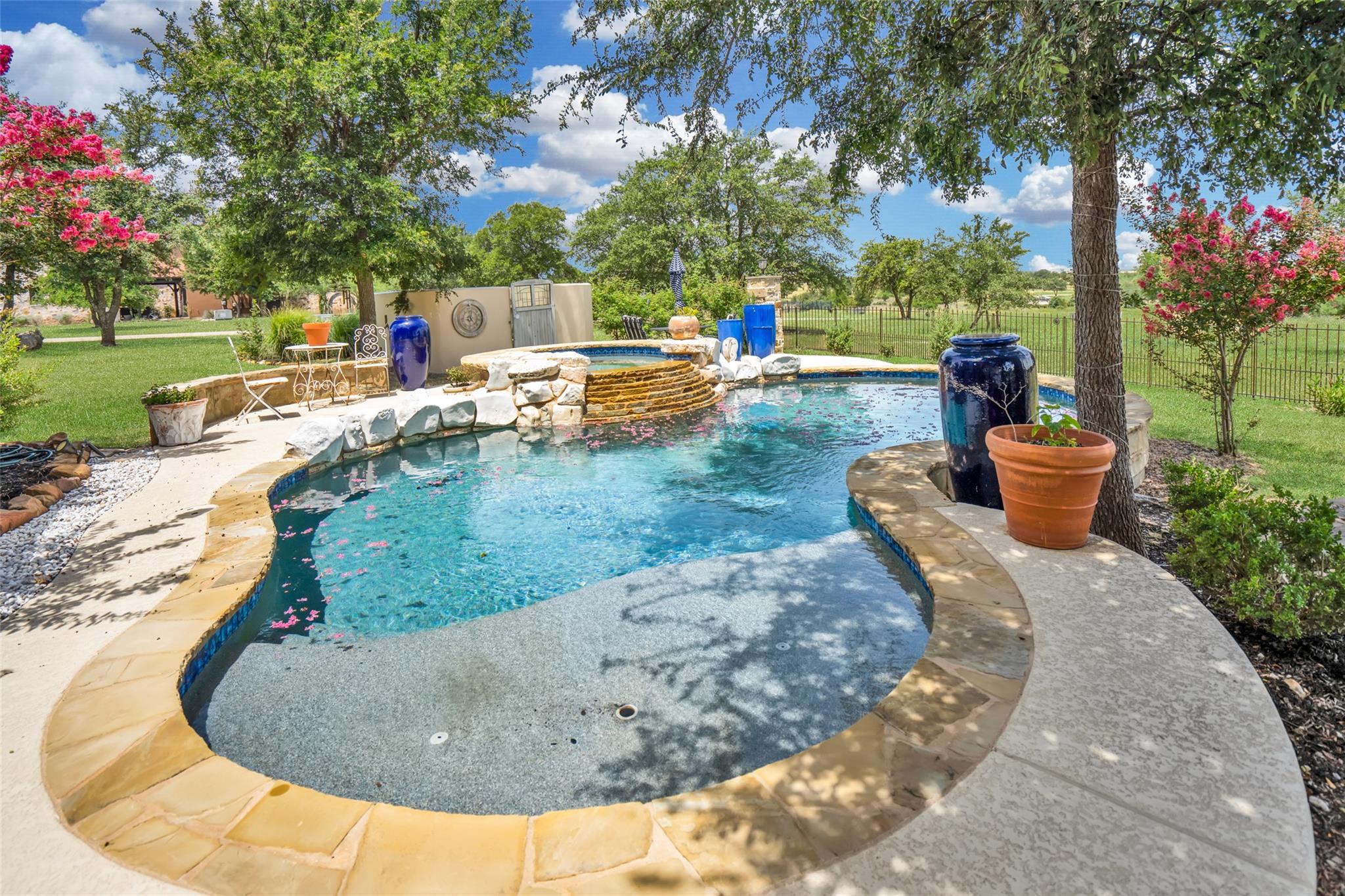 601 Strada Luca Florence TX 76527