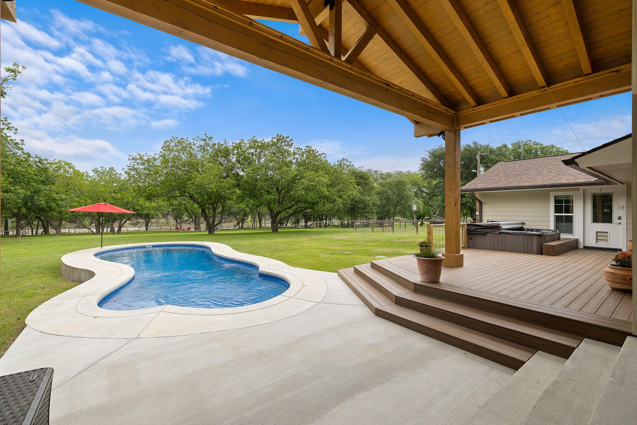 1007 S Gabriel Drive Leander TX 78641
