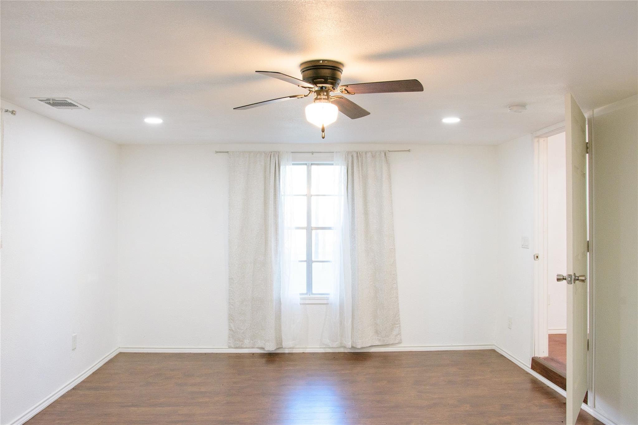 209 County Road 310 Rockdale TX 76567