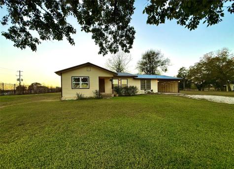 209 County Road 310 Rockdale TX 76567