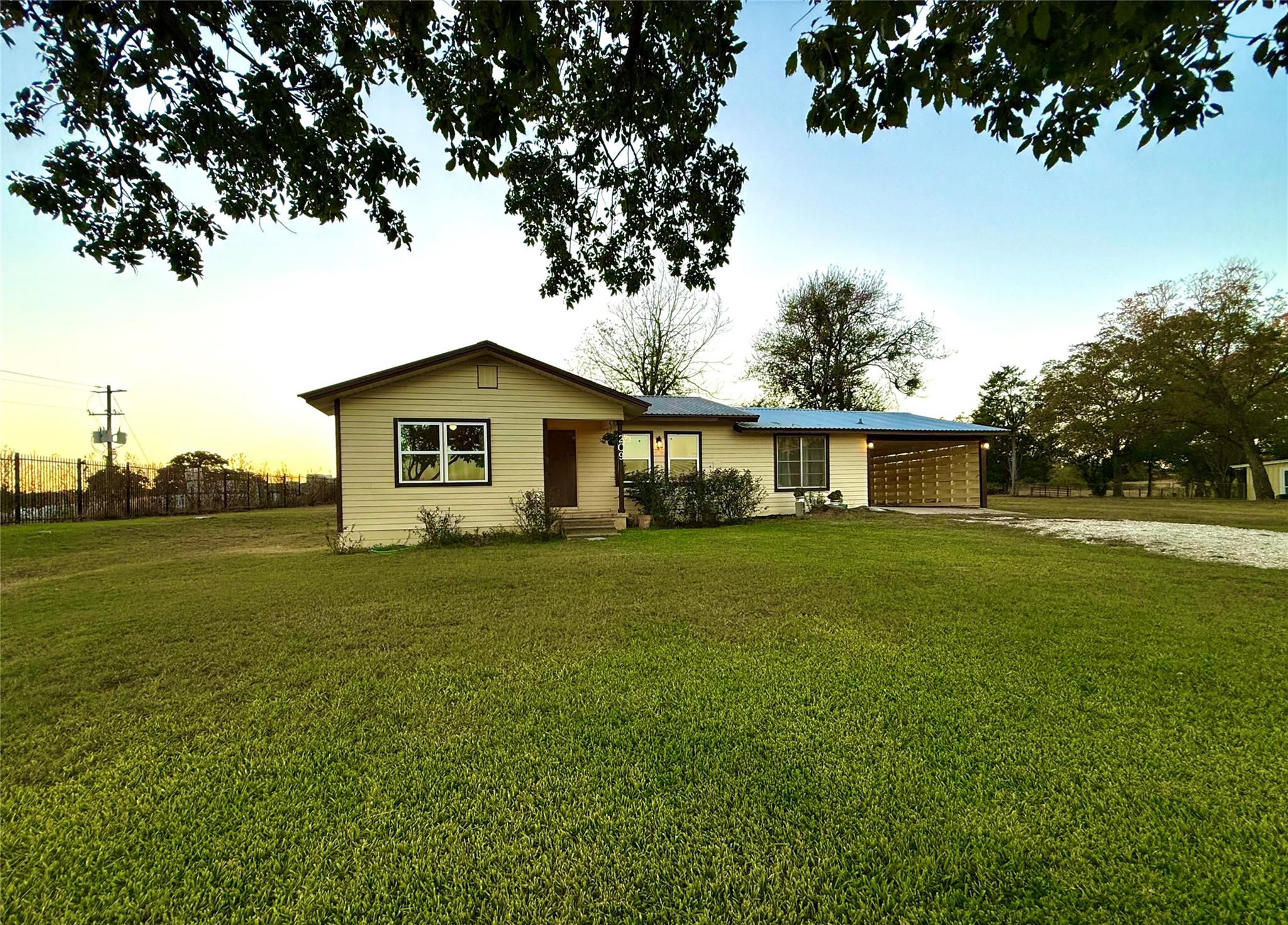 209 County Road 310 Rockdale TX 76567