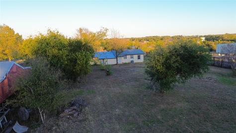 209 County Road 310 Rockdale TX 76567