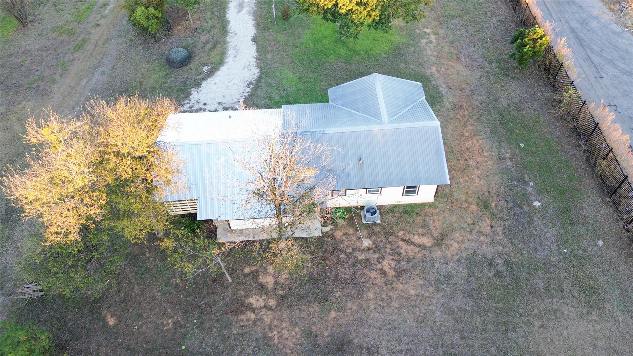 209 County Road 310 Rockdale TX 76567