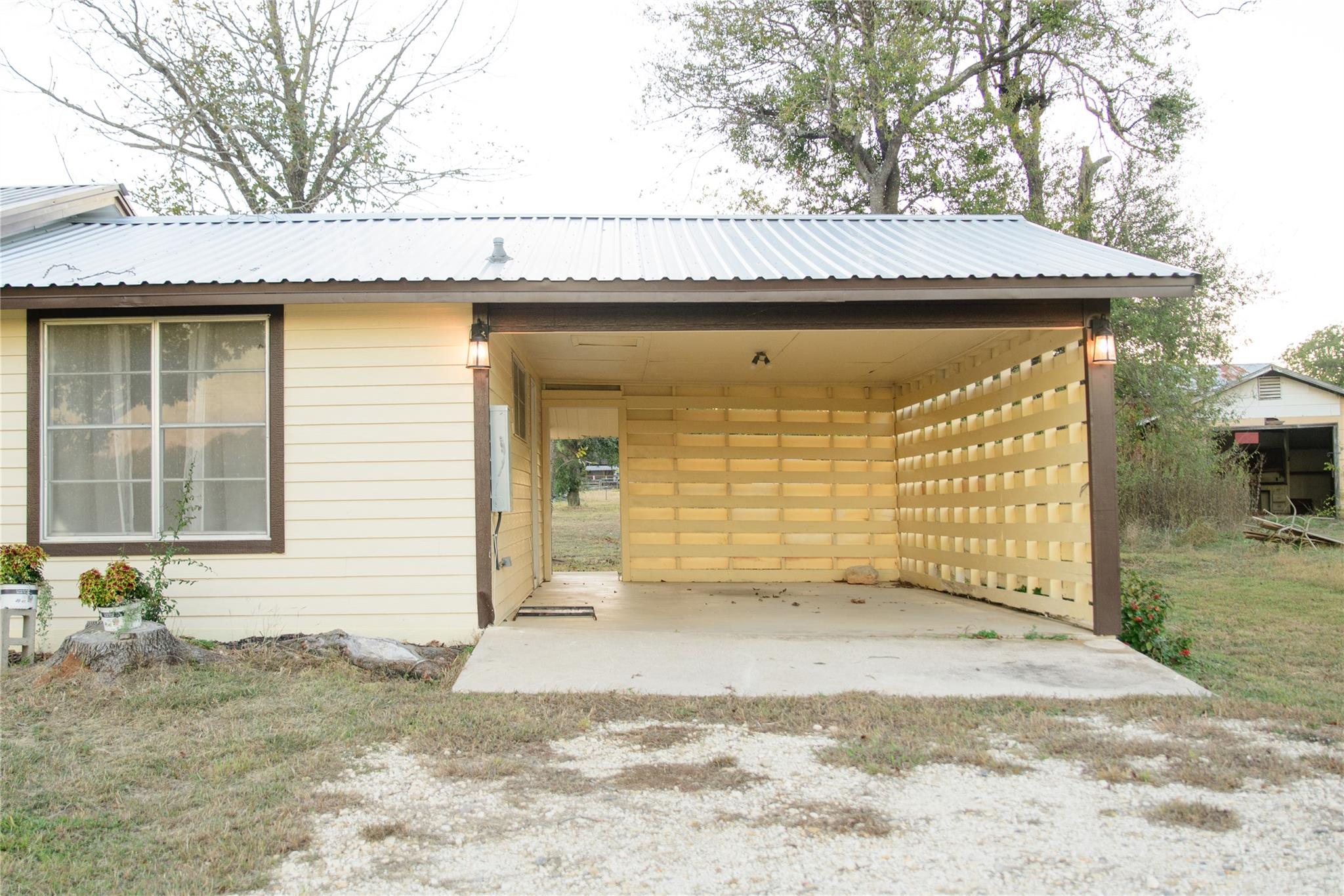 209 County Road 310 Rockdale TX 76567