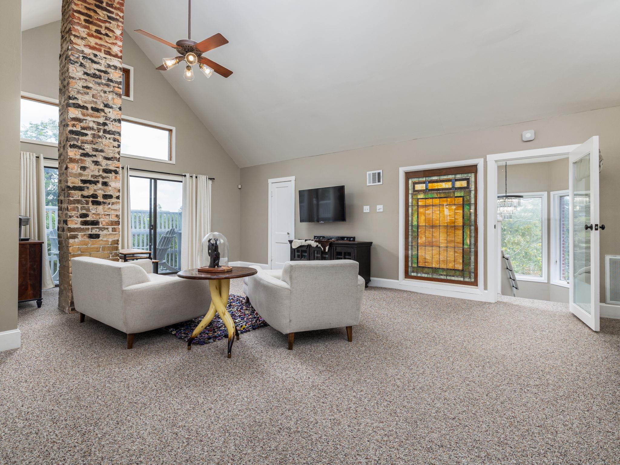 1220 W Lake Drive Taylor TX 76574